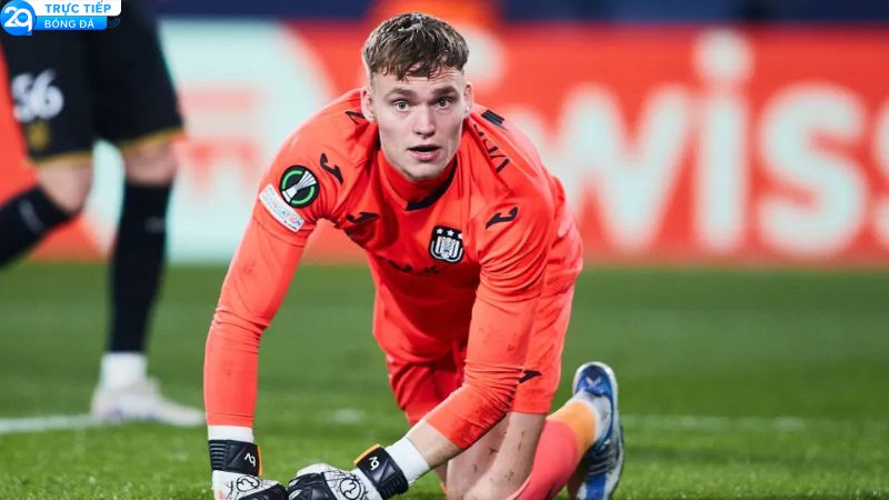 MU Nhắm Thủ Môn Bart Verbruggen Thay Thế Onana: Bước Đi Quyết Đoán Của Quỷ Đỏ 3 thu-mon-bart-verbruggen-2